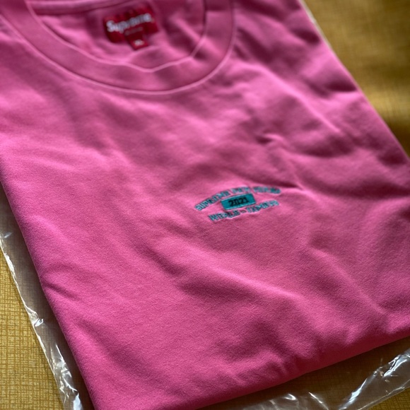 Supreme World Famous SS embroidered Bright Pink XL - Picture 4 of 16